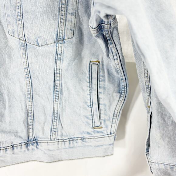 H&M &Denim Light Wash Jean Jacket Women’s Size M Button Front Casual Layering - Picture 5 of 5